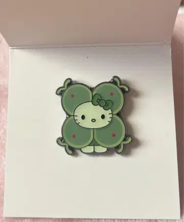 오사카 만박 모 키티 핀 배지 시아와세모