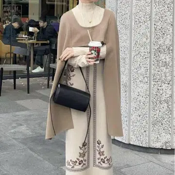Eaphi 스퀘어 넥 쇼트 재킷