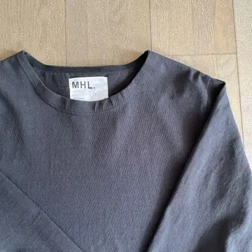 MHL. 블랙 코튼 긴팔 T셔츠