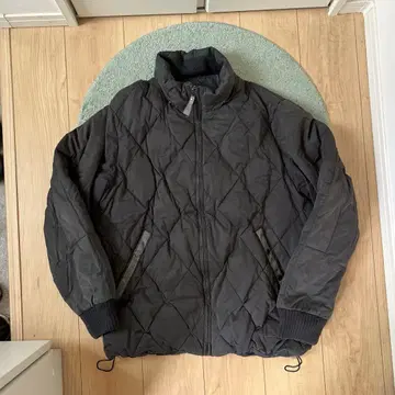 invicta 다크 그레이 다운 자켓 퀼팅 vintage