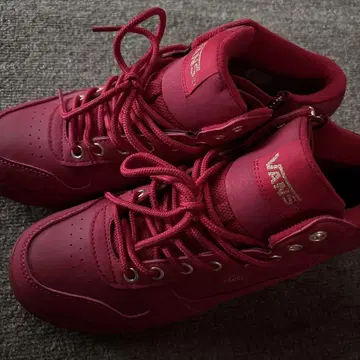 VANS 레드 하이컷 스니커즈