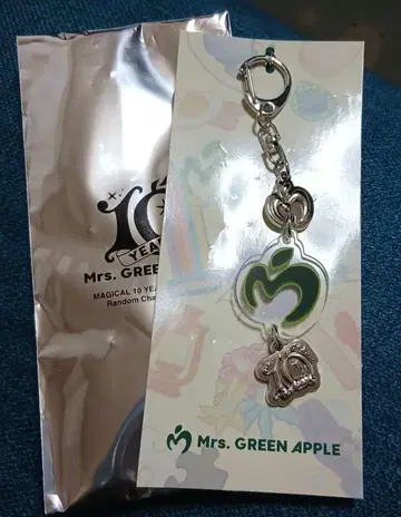 Mrs. GREEN APPLE 10주년 기념 랜덤 참 키링