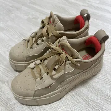 [ 새상품급 ] PUMA 베이지/레드 스니커즈