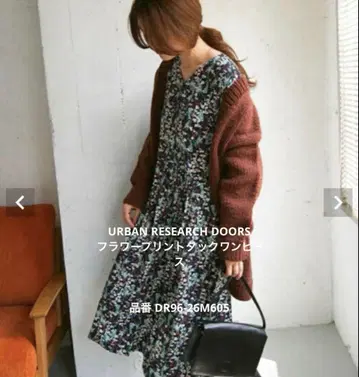 URBAN RESEARCH DOORS 플라워 프린트 턱 원피스