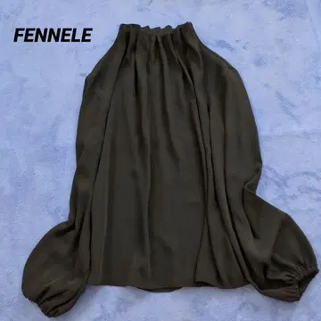 새상품급 YAMADAYA FENNELE 블랙 프릴 넥 블라우스 9호