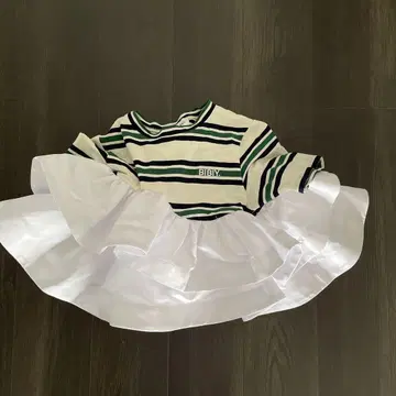 Bibiy. 스트라이프 프릴 T셔츠