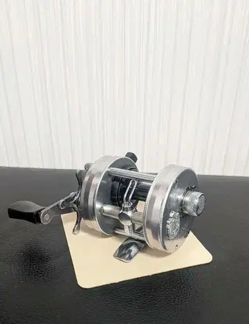 새상품급 Abu Garcia abu2500c 아부 2500C 앰버서더