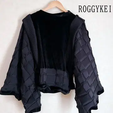 ROGGYKEI 로기케이 도킹 이소재 절개 입체 재단 니트