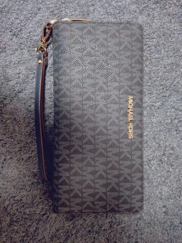 MICHAEL KORS 모노그램 장지갑