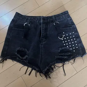 데미지 가공 블랙 데님 숏팬츠 grunge