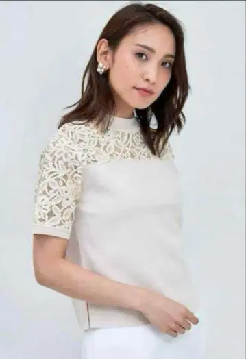 ANAYI 36 바이컬러 레이스 모크넥 풀오버
