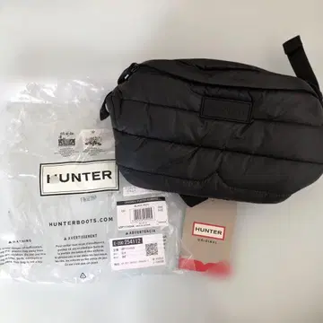 HUNTER ORIGINAL PUFFER BUMBAG 바디백