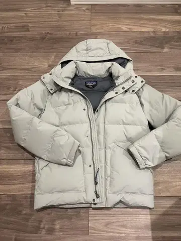 Patagonia 파타고니아 다운 자켓 라이트 그레이 중고품