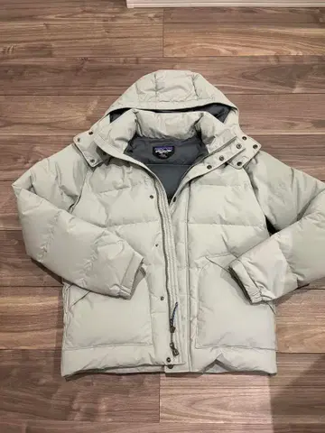 Patagonia 파타고니아 다운 자켓 라이트 그레이 중고품