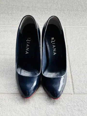 DIANA 펌프스 에나멜 레드 밑창 23cm