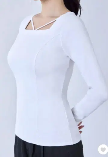 overE 스퀘어넥 티셔츠 90 화이트