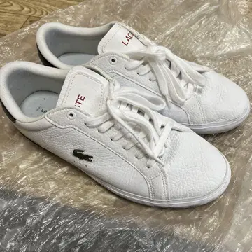 [ 새상품급 ] Lacoste 화이트 스니커즈