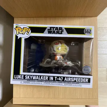 LUKE SKYWALKER IN T-47 AIRSPEEDER 662