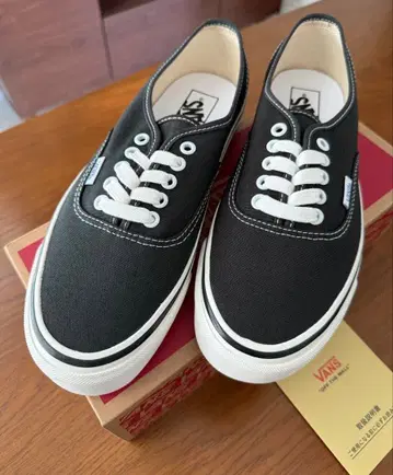[새상품] VANS 애너하임 오센틱 26.5cm(8H)