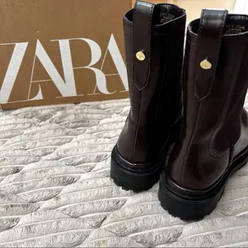 ZARA 다크 브라운 사이드 고어 부츠
