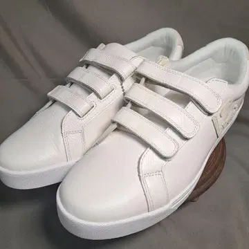 SANGACIO 산가치오 벨크로 스트랩 스니커즈 화이트