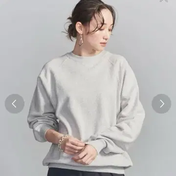 뷰티 앤 유스 래글런 맨투맨