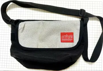 [ 한정판 모델 ] Manhattan Portage 숄더백 라메 실버