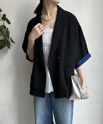 새상품 이번 시즌 DOUDOU(두두) 하프 슬리브 루즈 자켓 블랙
