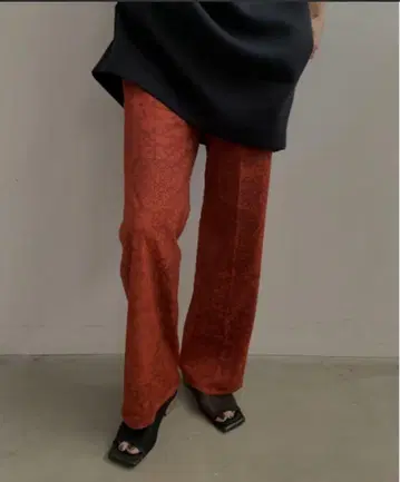ameri LACE PAINTING STRAIGHT PANTS