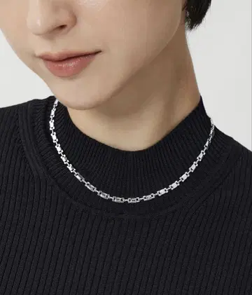 PLST 스퀘어 모티브 체인 목걸이