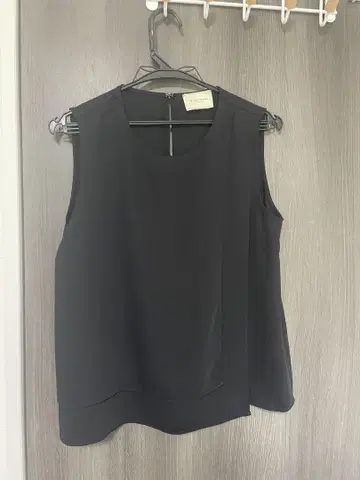 UNITED ARROWS 블랙 슬리브리스 38