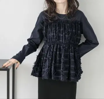 네이비 프릴 긴팔 상의