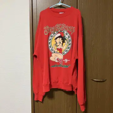 구제 맨투맨 베티  부프 크리스마스 맨투맨 빨간색 BETTY BOOP