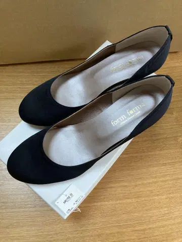 폼 포르마 블랙 플레인 펌프스