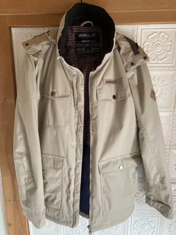O'Neill ADVENTURE 시리즈 자켓