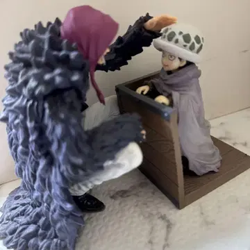 로우, 코라손 피규어