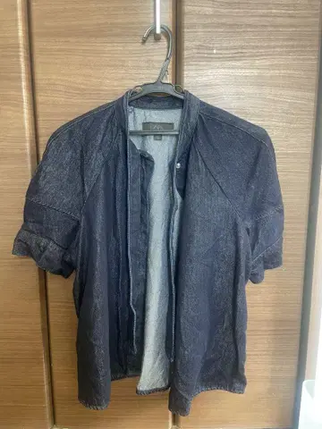 [ 새상품급 ] ZARA 데님 반팔 상의