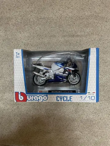 부라고 스즈키 GSX-R750 1/18