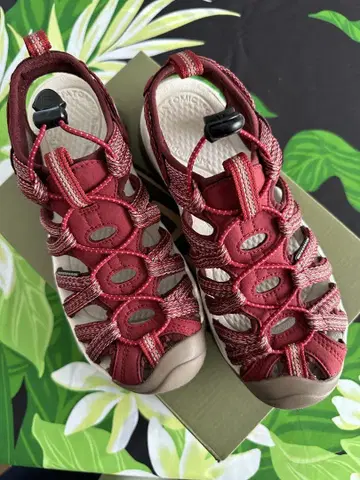 KEEN 아웃도어 샌들 레드 WOMEN 24.5cm 미사용 새상품