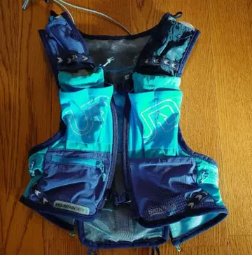얼티메이트 디렉션 ADVENTURE VEST 4.0 S 사이즈