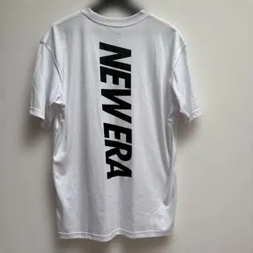 NEW ERA 화이트 T셔츠 L사이즈