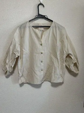 시빌라 사이즈 M 베이지 오부 소매 버튼 셔츠 @6760