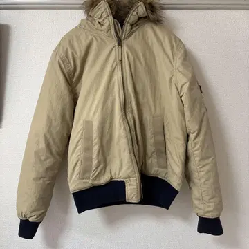 하자품 GAP 베이지 다운 자켓 퍼 포함