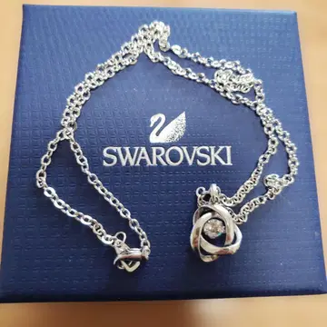 N* 님 미사용품 Swarovski 하트형 댄싱 목걸이와 귀걸이 세트