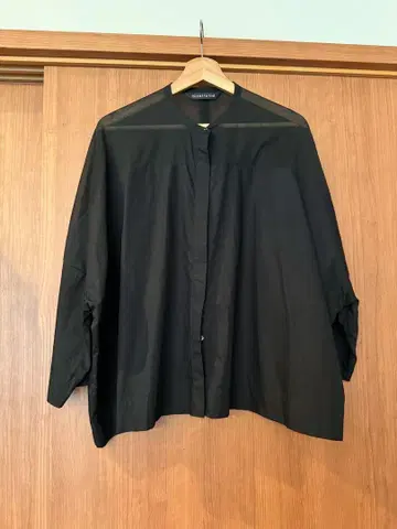 새상품급 mizuiroind 미즈이로 인드 셔츠 블라우스 블랙