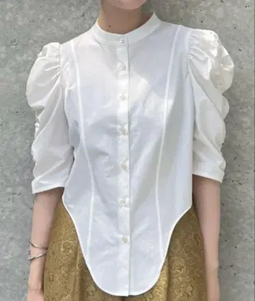 [Ameri] GATHER SLEEVE ROUND BLOUSE