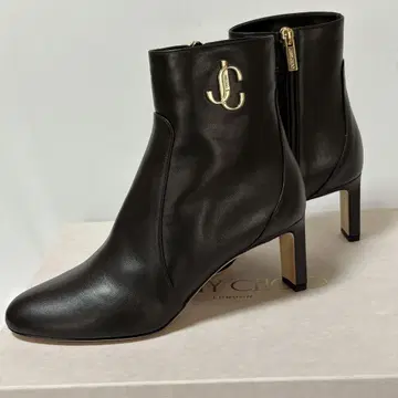 JIMMY CHOO 블랙 가죽 앵클부츠