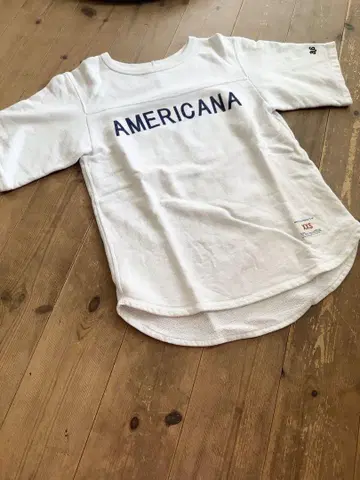 AMERICANA 아메리카나 화이트 맨투맨 T셔츠