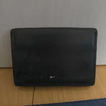 TOMMY HILFIGER 블랙 가죽 카드 케이스