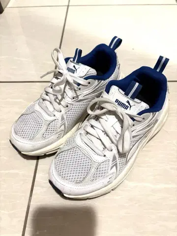 PUMA 히프노틱 화이트/네이비 여성용 스니커즈 22.5cm